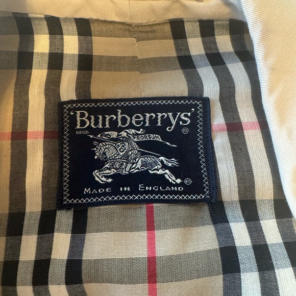 Vintage Burberry Coat - Picture 9 of 9
